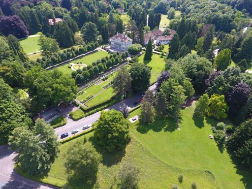 Luftaufnahme vom Rosengarten im Wenkenpark